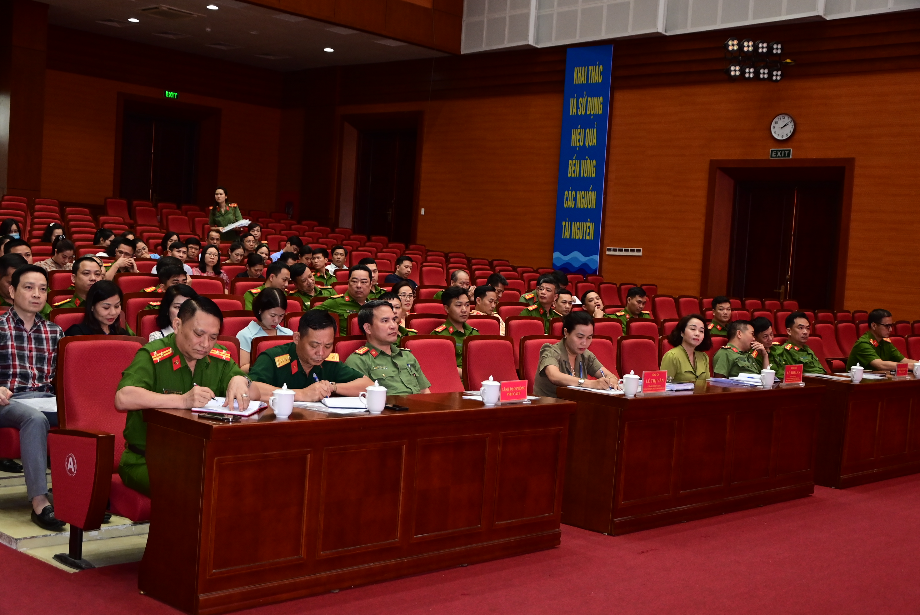 Quận Hồng Bàng mở đợt cao điểm triển khai quyết liệt các giải pháp kích hoạt tài khoản định danh điện tử